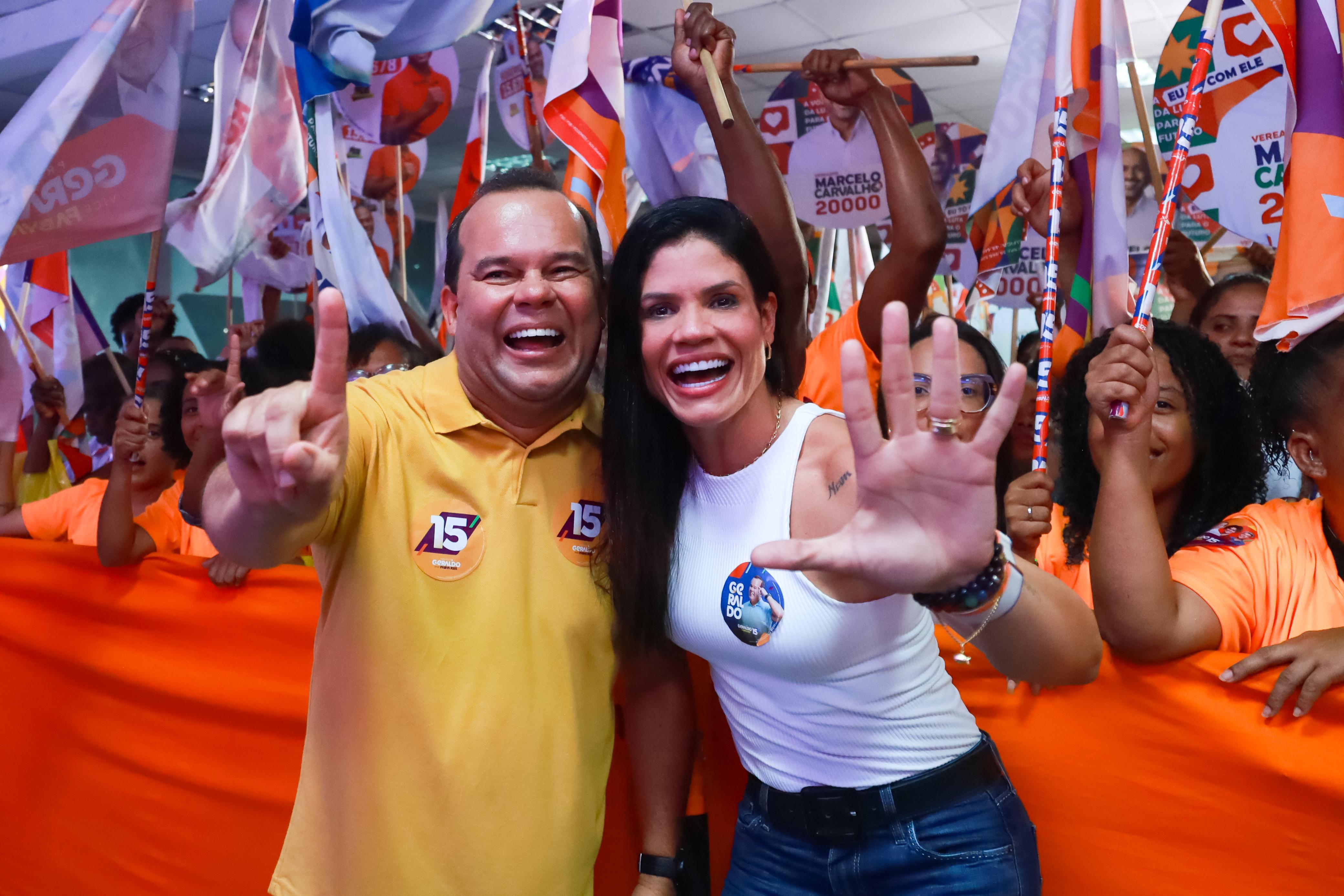 Geraldo Júnior e Larissa Moraes