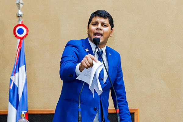 O deputado estadual Diego Castro (PL)