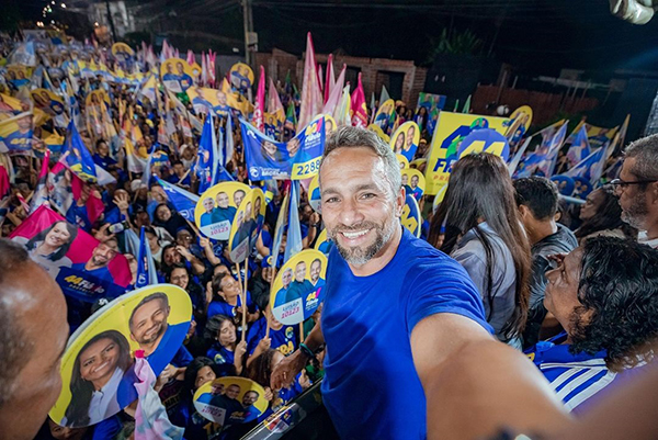 O vereador Flávio Matos, candidato a prefeito de Camaçari pelo União Brasil