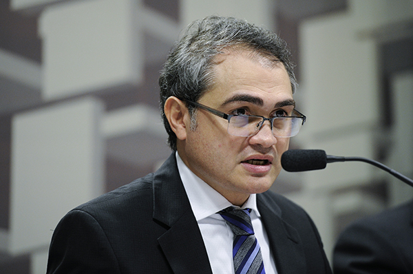 O presidente da Febraban (Federação Brasileira de Bancos), Isaac Sidney