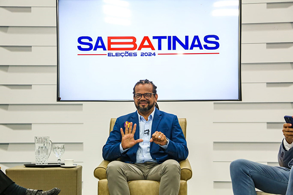 O candidato a prefeito de Salvador Kleber Rosa (PSOL)