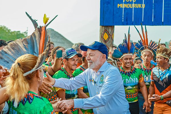 O presidente Lula (PT) durante visita a comunidade em Manaquiri (AM)