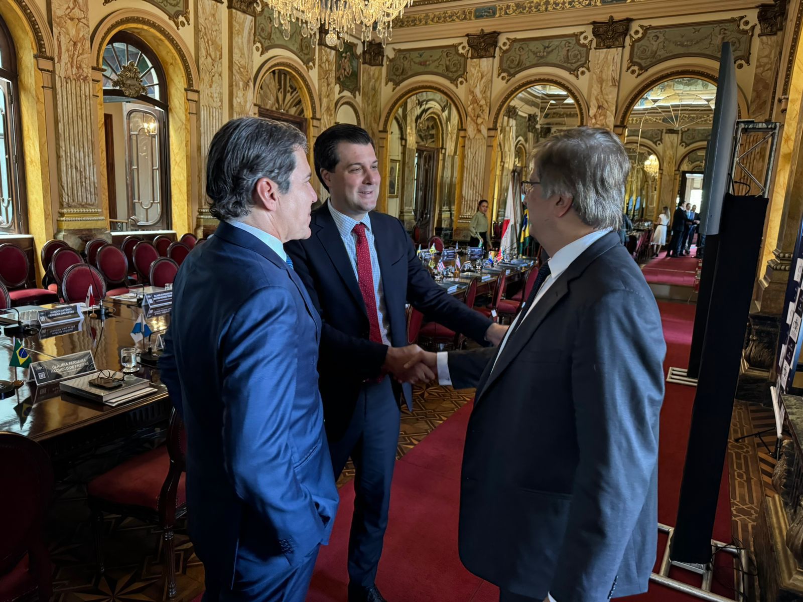 Imagem de Estatuto do Instituto Roberto Lyra é aprovado durante a 8ª Reunião Ordinária do CNPG Imagem de Estatuto do Instituto Roberto Lyra é aprovado durante a 8ª Reunião Ordinária do CNPG