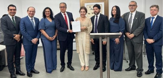 Projeto Conecta Justiça incentiva o compartilhamento de internet sem fio com pessoas que necessitam consultar processos, participar de audiência e acessar outros serviços judiciais Projeto Conecta Justiça incentiva o compartilhamento de internet sem fio com pessoas que necessitam consultar processos, participar de audiência e acessar outros serviços judiciais