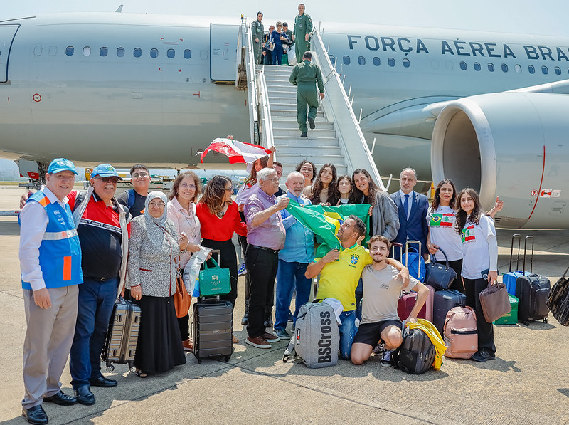 No domingo, Lula recebeu o primeiro voo de repatriados