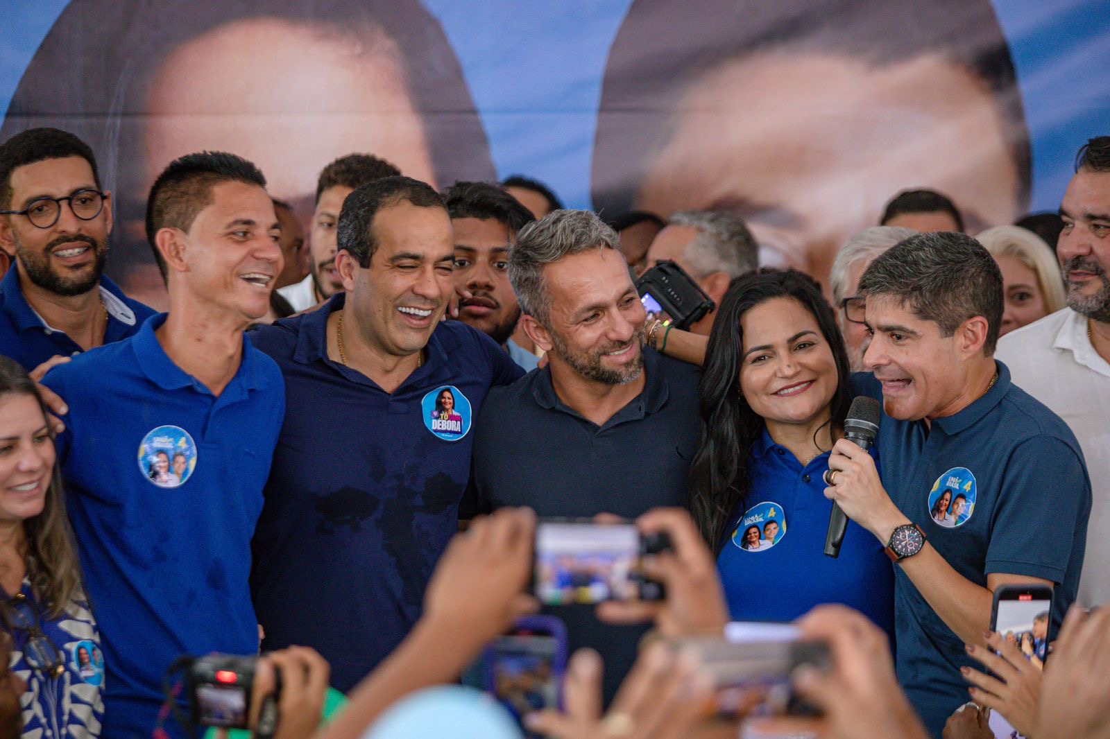 Apoio ao candidato da coligação ‘Pra Frente Camaçari’ foi selado na segunda-feira (7) Apoio ao candidato da coligação ‘Pra Frente Camaçari’ foi selado na segunda-feira (7)