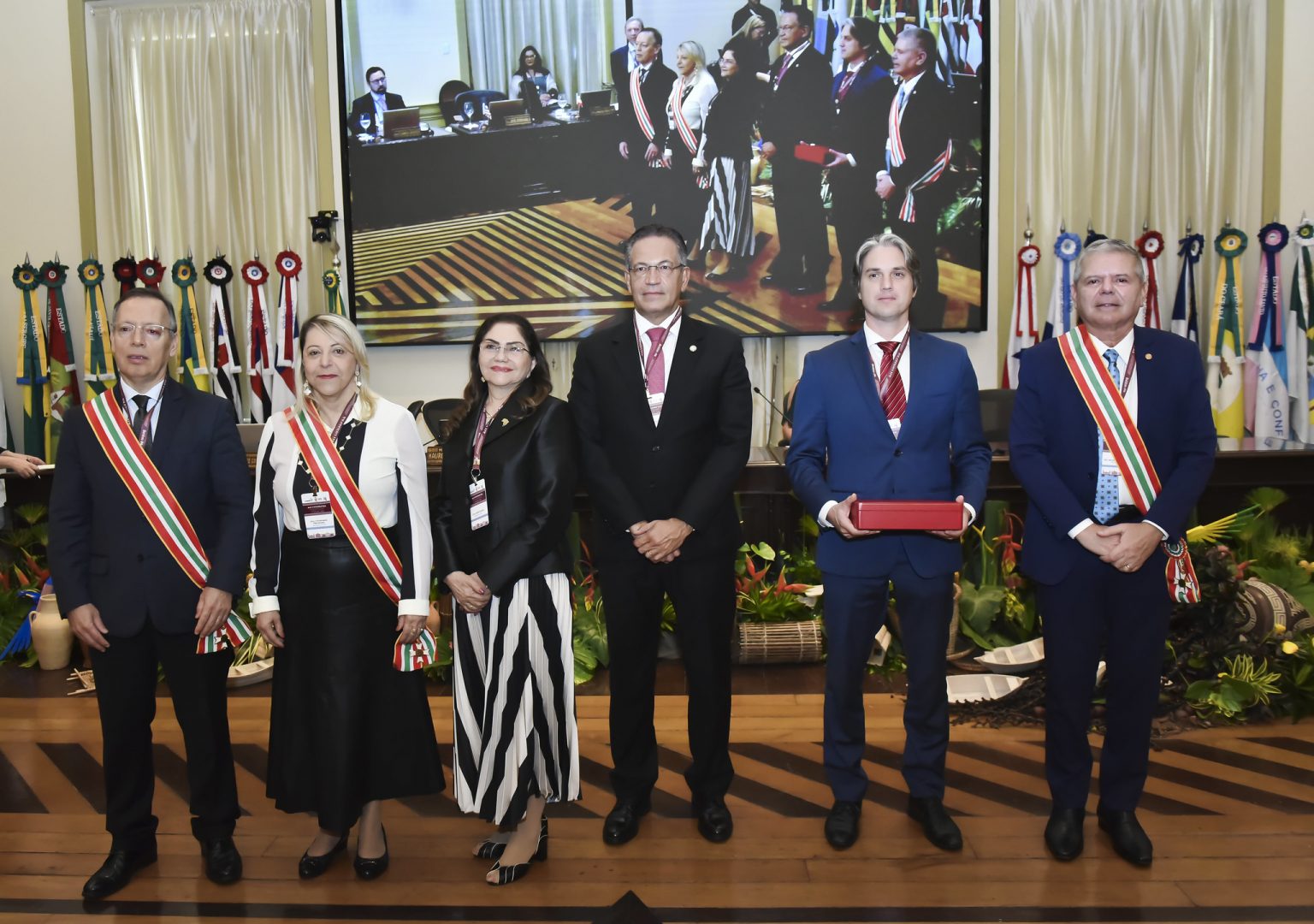 A homenagem foi entregue nesta quinta-feira (3)