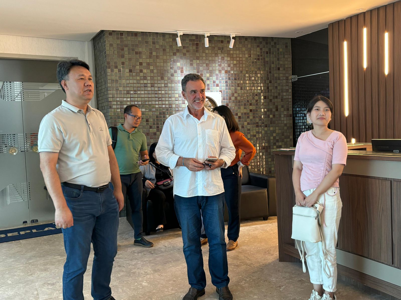 Daniel Almeida acompanha delegação chinesa em visita a capital baiana Daniel Almeida acompanha delegação chinesa em visita a capital baiana