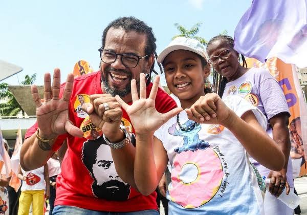 Kleber Rosa, candidato da chapa majoritária do partido, garantiu 10,43% dos votos da população soteropolitana Kleber Rosa, candidato da chapa majoritária do partido, garantiu 10,43% dos votos da população soteropolitana