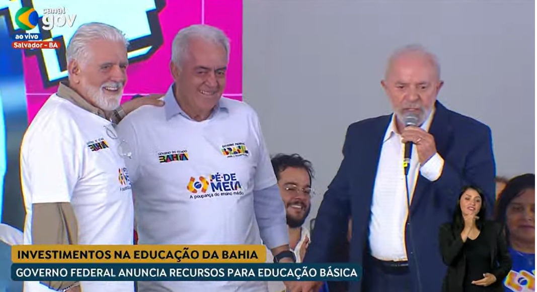 Os senadores Jaques Wagner (PT), Otto Alencar (PSD) e o presidente Lula (PT)