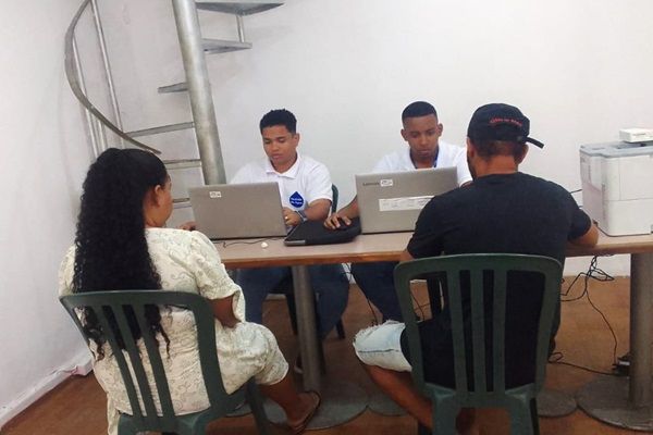 A ação é realizada periodicamente nos bairros de Salvador e região metropolitana A ação é realizada periodicamente nos bairros de Salvador e região metropolitana