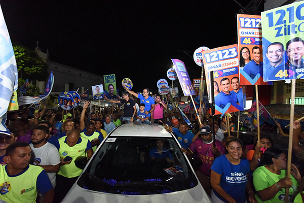 O prefeito de Salvador e candidato à reeleição, Bruno Reis (União Brasil), realizou na noite desta quinta-feira (3) mais uma caminhada de campanha O prefeito de Salvador e candidato à reeleição, Bruno Reis (União Brasil), realizou na noite desta quinta-feira (3) mais uma caminhada de campanha