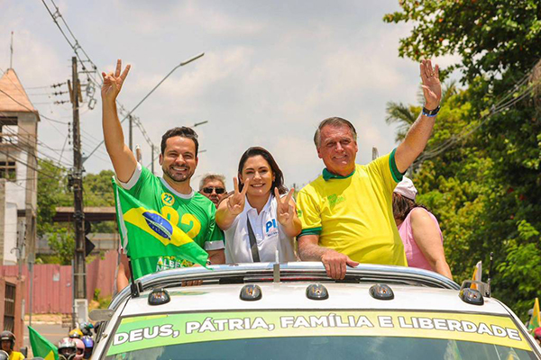 Jar Bolsonaro (PL) participa de carreata de Capitão Alberto Neto (PL), candidato a prefeito de Manaus, ao lado de Michele Bolsonaro Jar Bolsonaro (PL) participa de carreata de Capitão Alberto Neto (PL), candidato a prefeito de Manaus, ao lado de Michele Bolsonaro