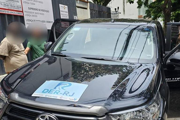 Veículo era de uso exclusivo do DER (Departamento de Estradas e Rodagem) do Rio de Janeiro Veículo era de uso exclusivo do DER (Departamento de Estradas e Rodagem) do Rio de Janeiro