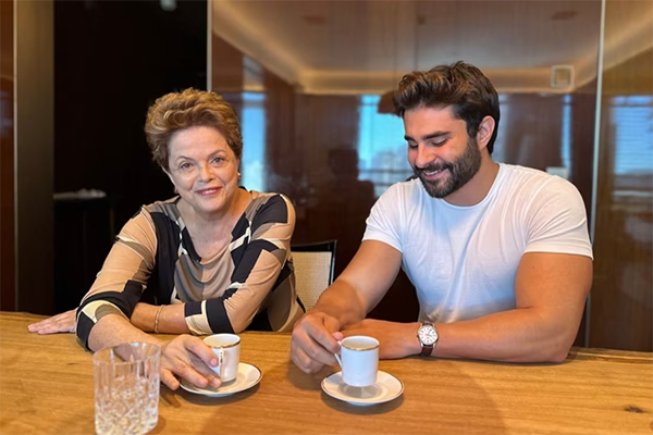 A ex-presidente Dilma e o sobrinho Pedro Rousseff