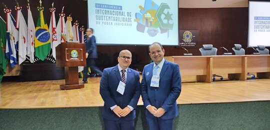 Representaram o Eleitoral baiano, o vice-presidente e corregedor, desembargador Maurício Kertzman Szporer, e o servidor Marco André Carneiro, da ASSINC