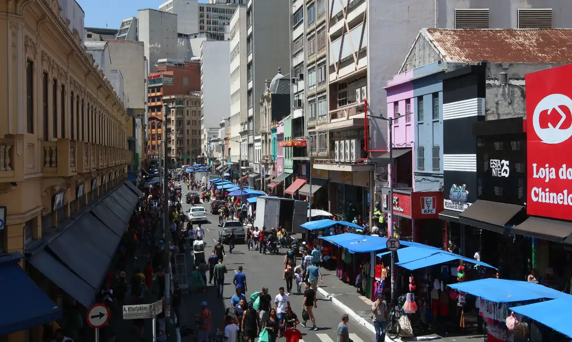 Pesquisa foi feita com 1.001 entrevistados das 5 regiões brasileiras