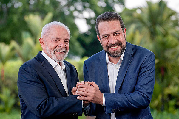 O presidente Lula (PT) e o candidato derrotado à Prefeitura de São Paulo Guilherme Boulos (PSOL)