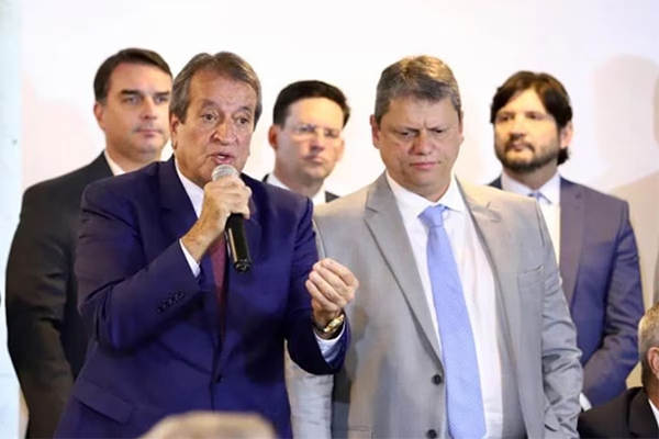 Para Costa Neto, Tarcísio de Freitas é "primeiro da fila" para as eleições de 2026 