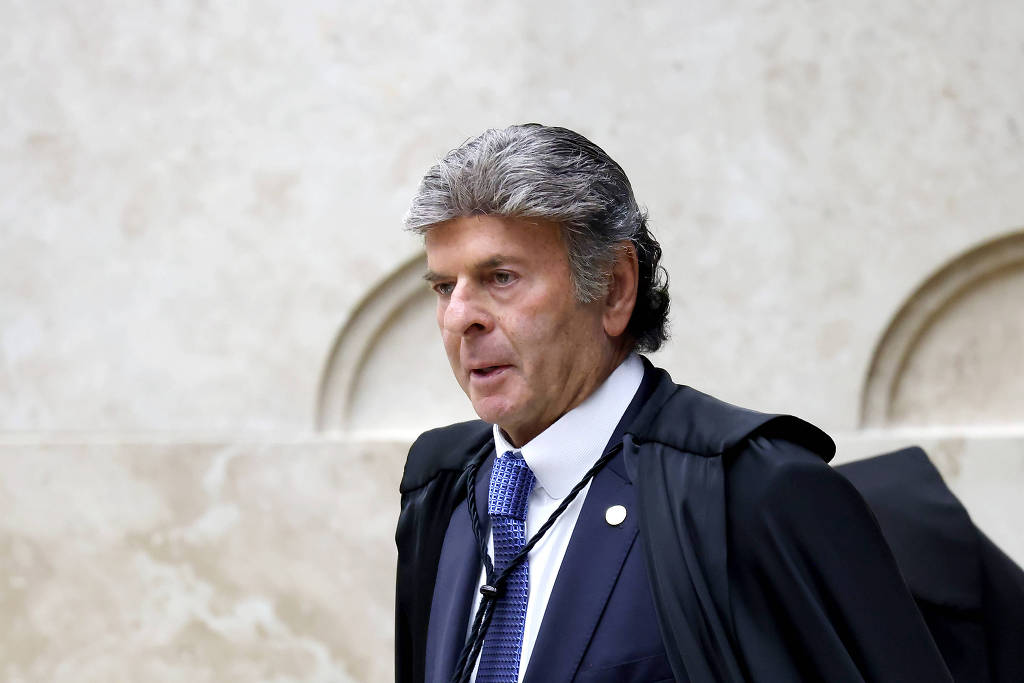 O ministro Luiz Fux durante sessão extraordinário na Primeira Turma do STF