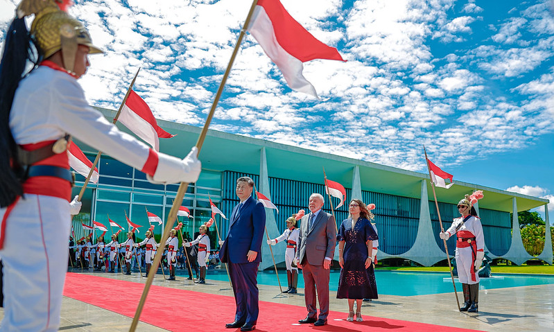 Xi Jinping é recebido por Lula no Palácio da Alvorada Xi Jinping é recebido por Lula no Palácio da Alvorada