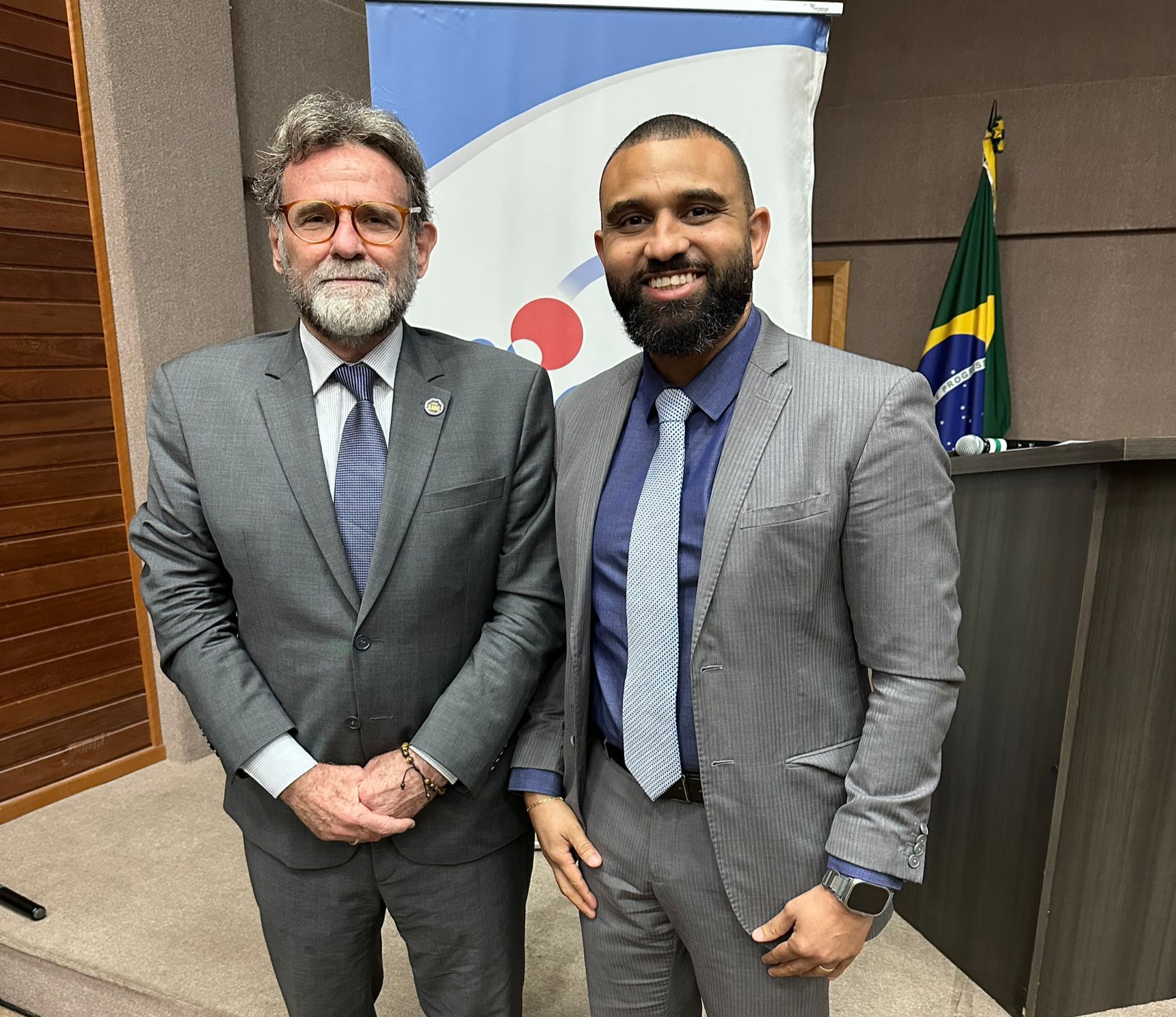 Encontro ocorreu na última segunda-feira Encontro ocorreu na última segunda-feira