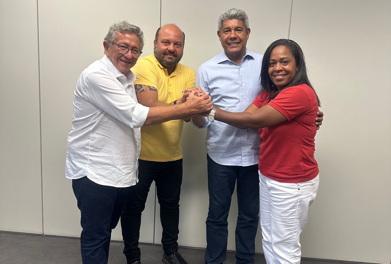 Durante o segundo turno das eleições municipais deste ano, Dilson decidiu apoiar o prefeito eleito Luiz Caetano (PT)