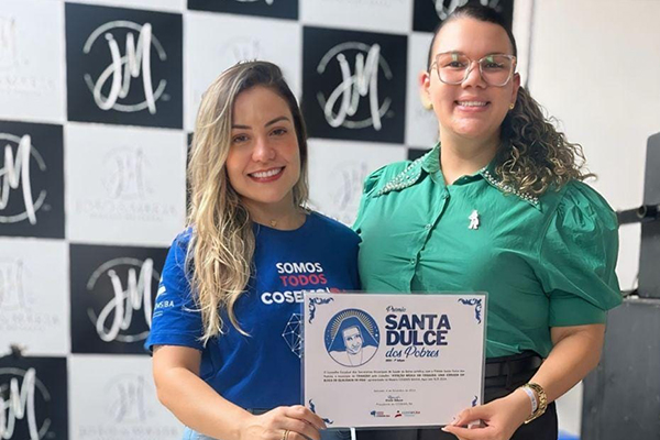 Prêmio foi recebido pela secretária da Saúde de Itanagra, Larissa Costa Prêmio foi recebido pela secretária da Saúde de Itanagra, Larissa Costa