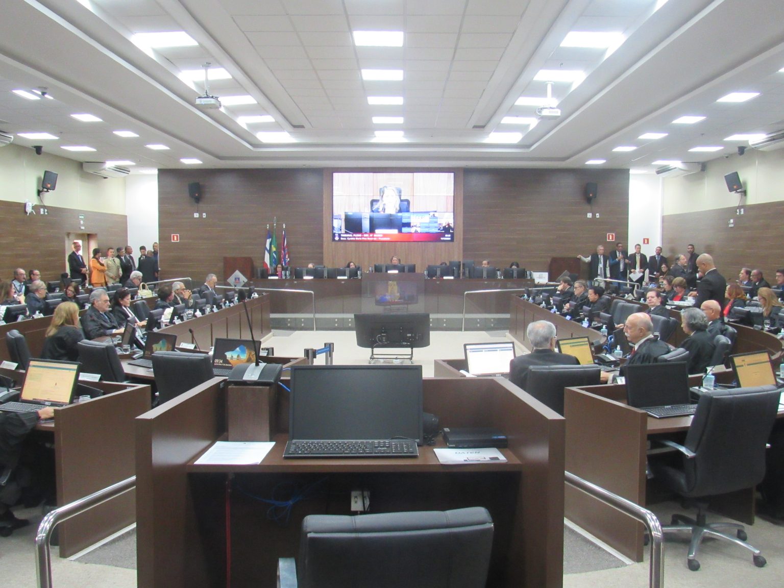 Sessão do pleno ocorreu nesta quarta-feira 