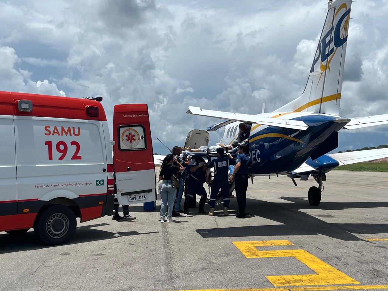 A aeronave, equipada com unidade de terapia intensiva (UTI), pousou em Vitória da Conquista às 13h A aeronave, equipada com unidade de terapia intensiva (UTI), pousou em Vitória da Conquista às 13h