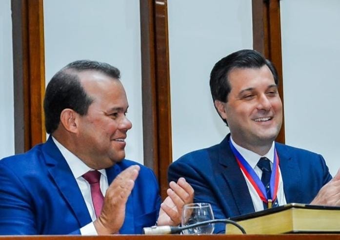 Geraldo Júnior ao lado de Pedro Maia