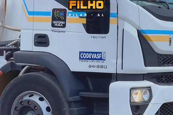 Caminhão da Codevasf usado em vaquejada de Arthur Lira Caminhão da Codevasf usado em vaquejada de Arthur Lira