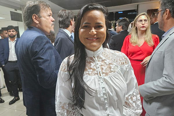 A prefeita eleita de Lauro de Freitas, Débora Régis (União) A prefeita eleita de Lauro de Freitas, Débora Régis (União)