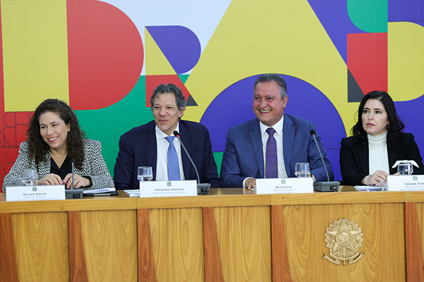 O ministro da Fazenda, Fernando Haddad, na coletiva de imprensa do anúncio do pacote de corte de gastos