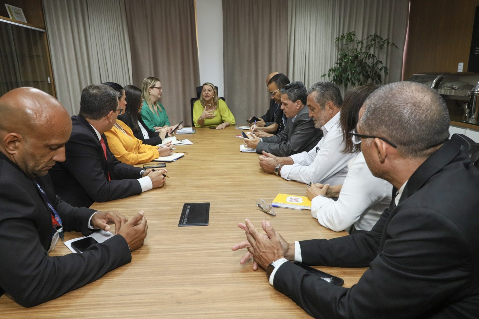 A principal pauta gira em torno da aprovação do novo Plano de Carreira, Cargos e Vencimentos (PCCV)