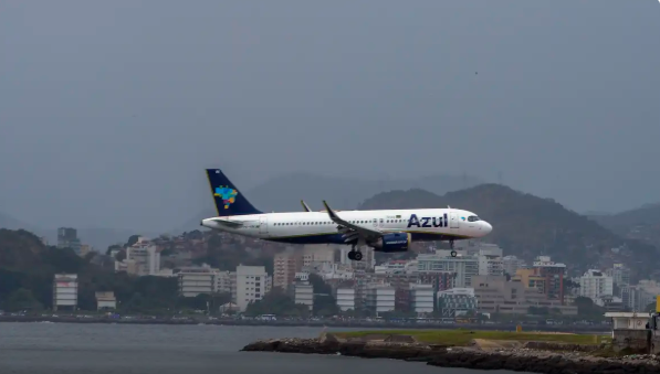 Por falta de aeronaves, tarifa registra alta de 15% no exterior