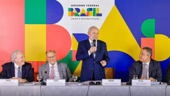  Presidente diz ainda querer paz e boas relações com Donald Trump