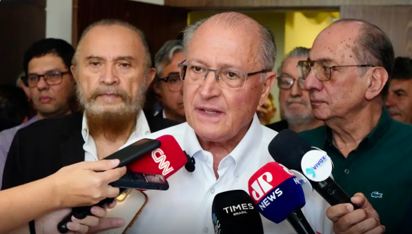 O vice-presidente da República e ministro do Desenvolvimento, Indústria, Comércio e Serviços, Geraldo Alckmin