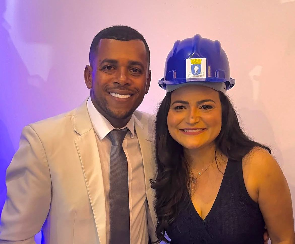 O vereador Fábio Carvalho (MDB) e Débora Régis (União Brasil), prefeita de Lauro de Freitas O vereador Fábio Carvalho (MDB) e Débora Régis (União Brasil), prefeita de Lauro de Freitas