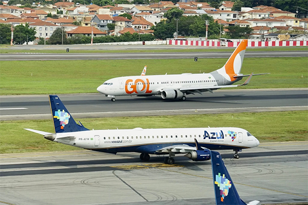 Aviões da Azul e da Gol