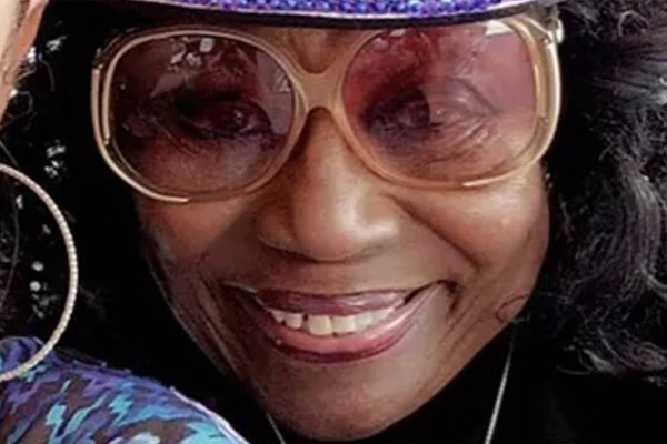 A atriz Dalyce Curry