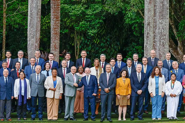 Ministros com férias agendadas tiveram as datas alteradas para contemplar agenda oficial deste início de ano no governo Lula