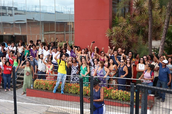 Manifestação dos servidores de Lauro de Freitas Manifestação dos servidores de Lauro de Freitas