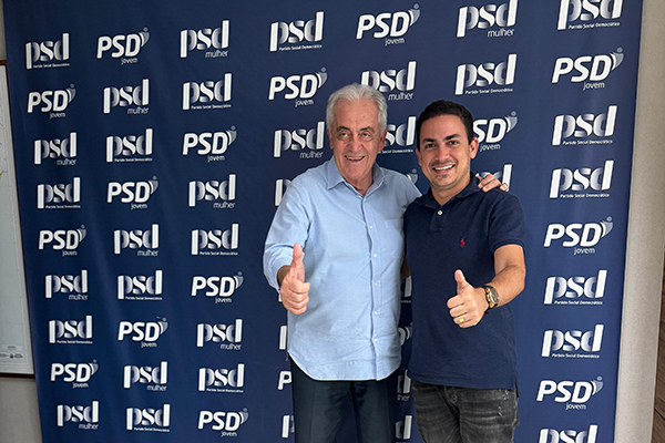 O senador Otto Alencar (PSD) com o prefeito de Ituaçu, Phellipe Brito (PSD)