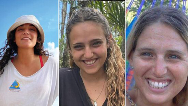 Mily Damari, Romi Gonen e Doron Steinbrecher, a primeiras reféns libertadas pelo Hamas no acordo de trégua na guerra com Israel