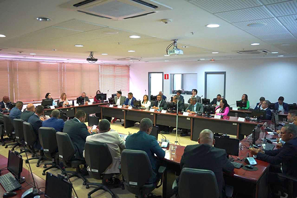 Reunião na sede do MP-BA discute situação do transporte público de Camaçari 