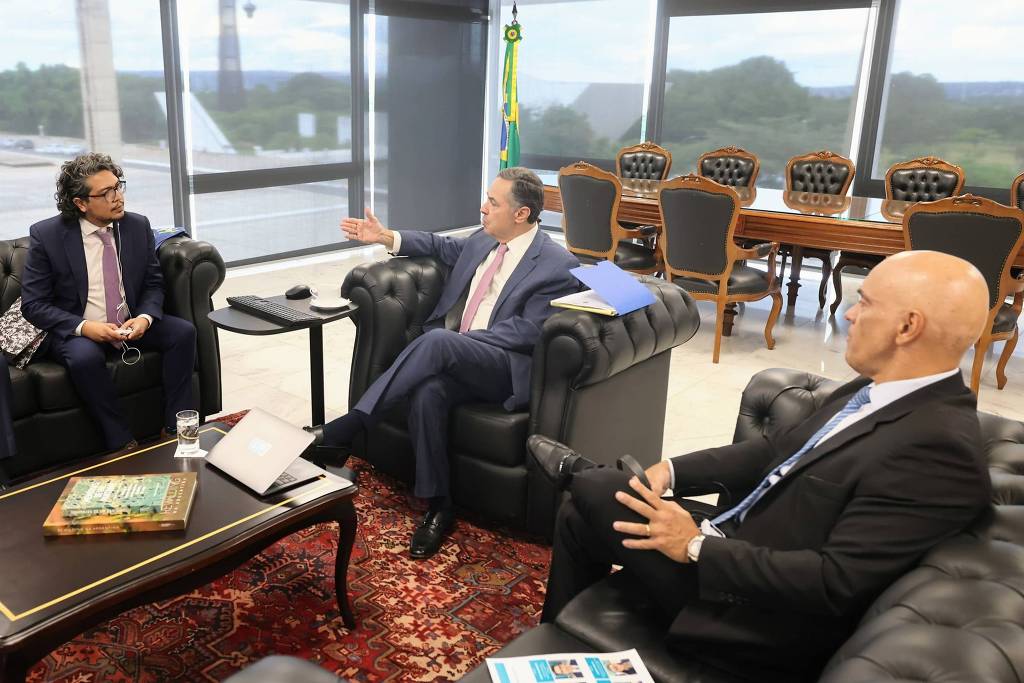 Relator de liberdade de expressão da OEA se encontra com PF e recebe 'minuta de golpe'