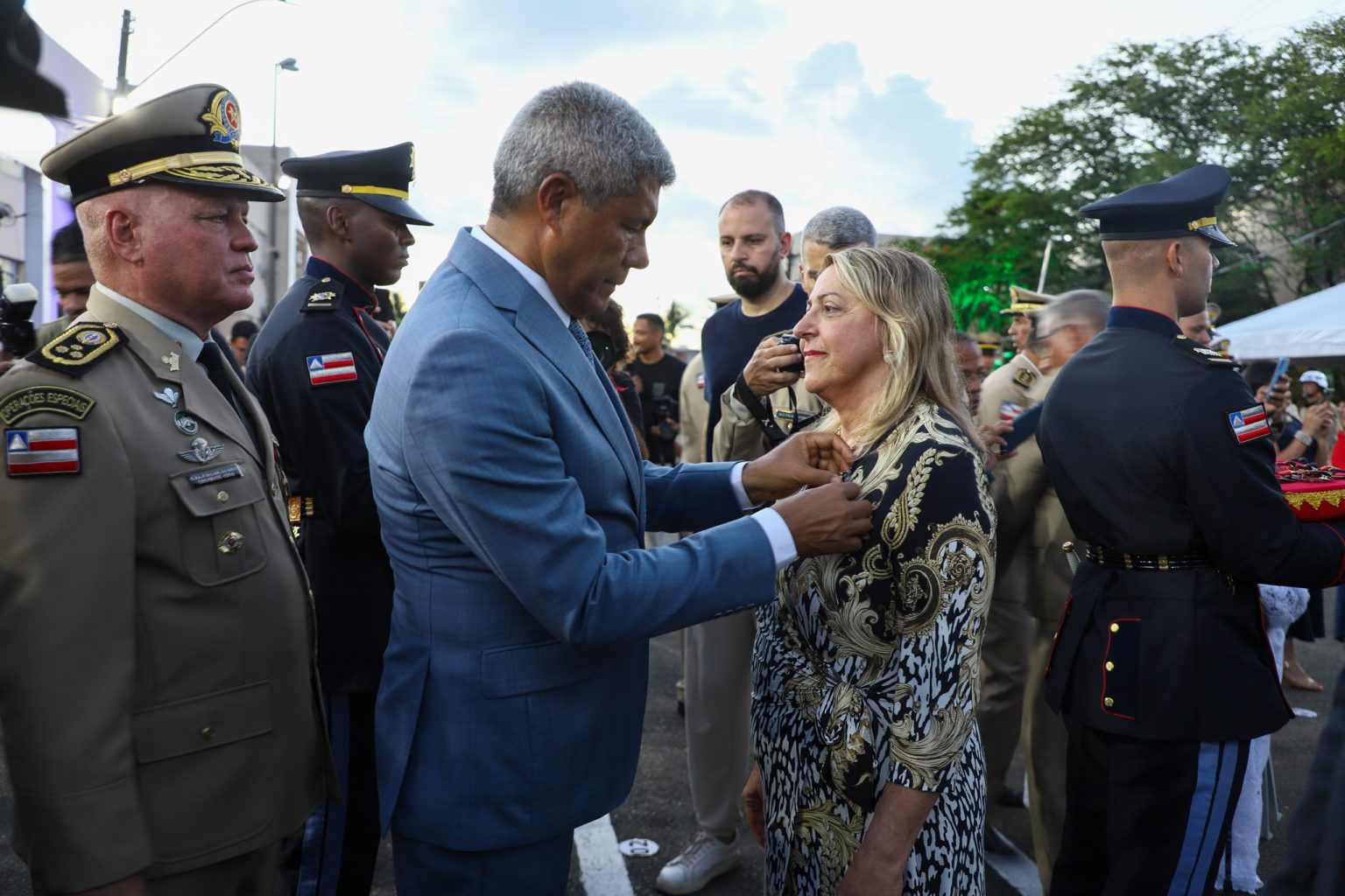 Cerimônia foi realizada na segunda-feira