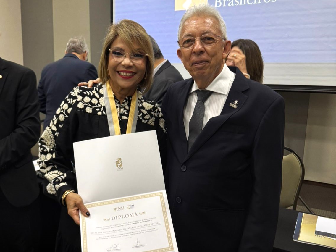 A solenidade de entrega da medalha ocorreu na segunda-feira (10), em Brasília