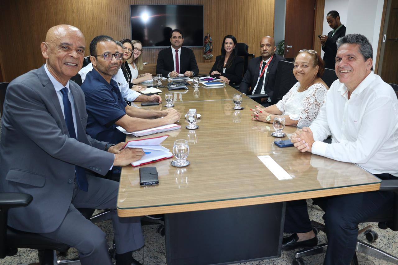 Reunião ocorreu nesta sexta-feira 